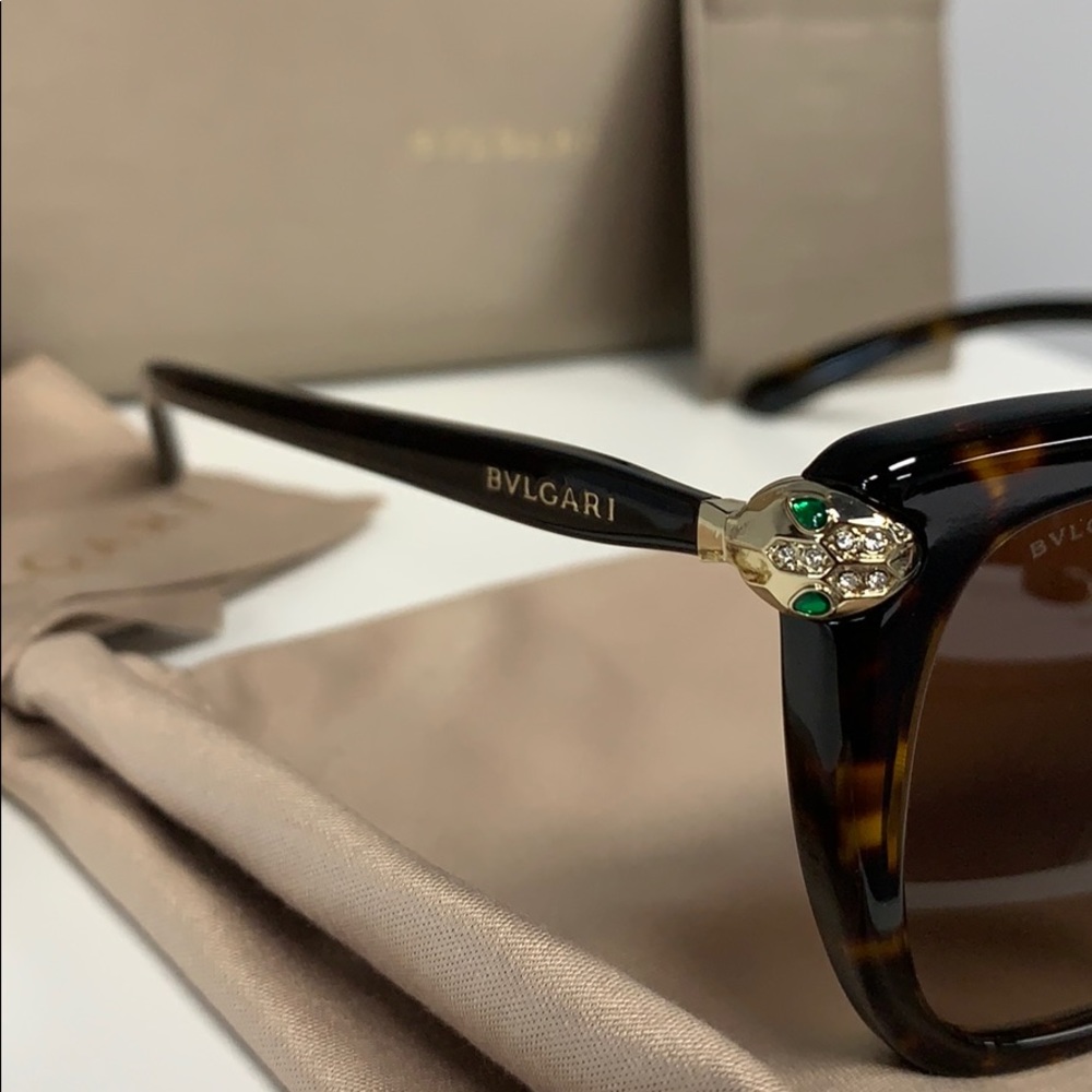BVULGARI women’s sunglasses - Picture 6 of 12